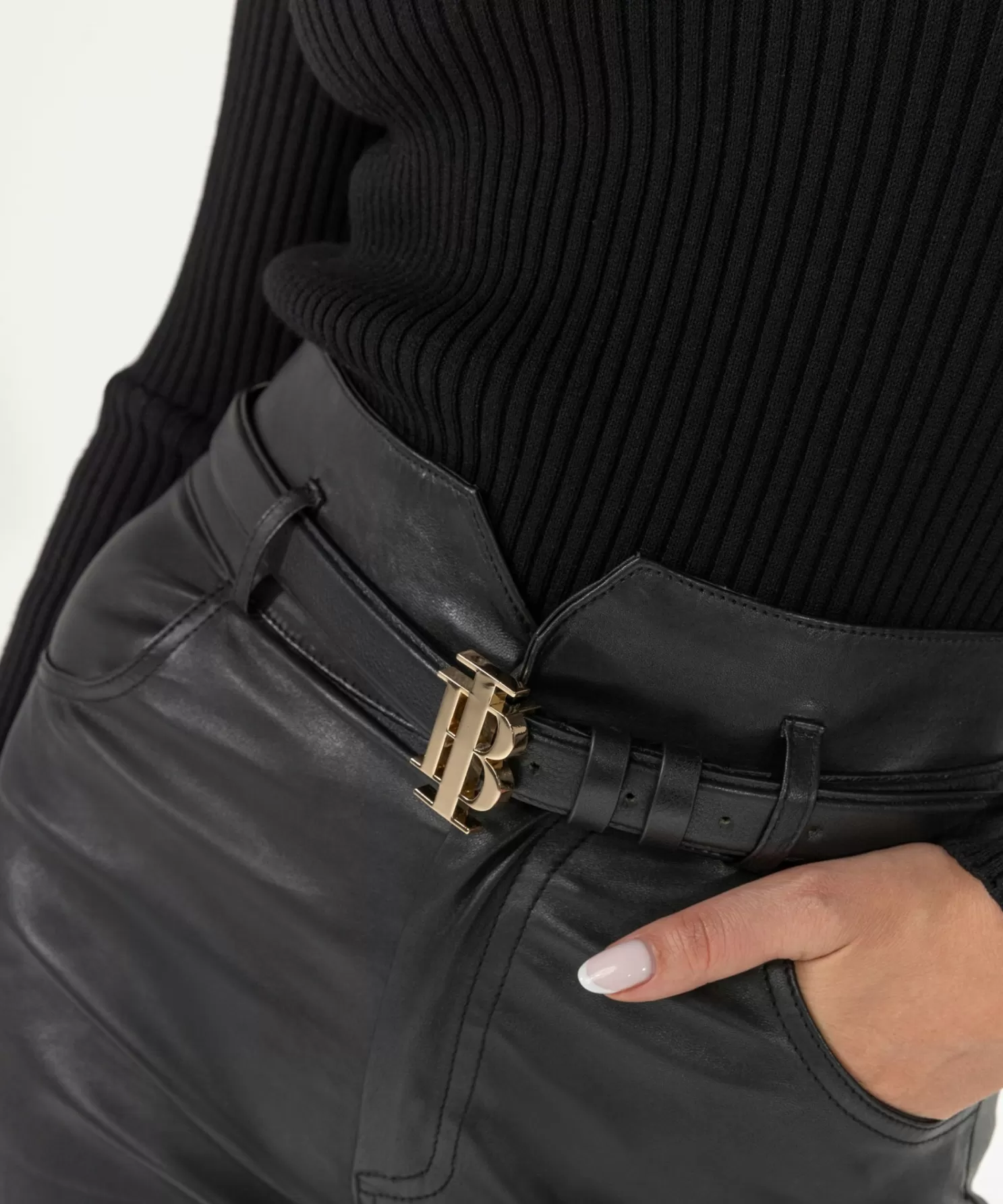 IBANA Never Out Of Stock-Icon Belt Black